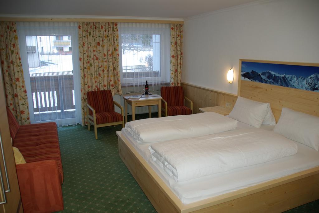 Alpenhof Pension-Garni Nauders Kültér fotó