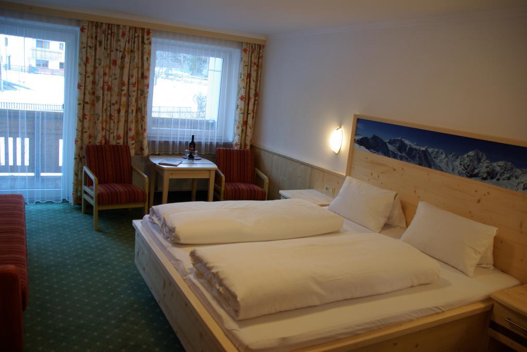 Alpenhof Pension-Garni Nauders Kültér fotó
