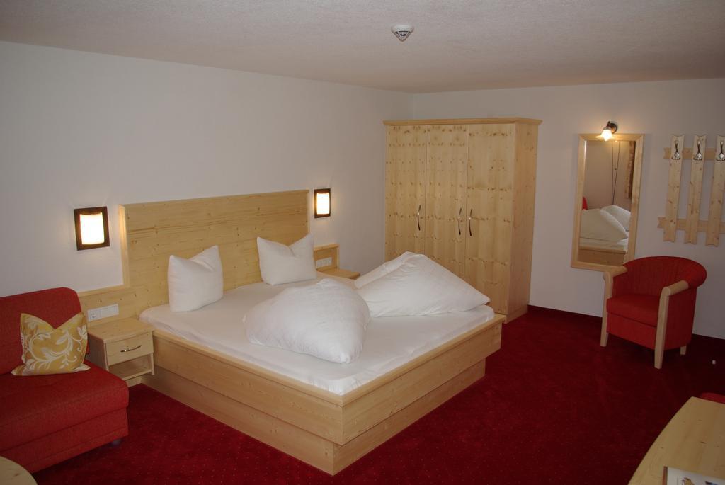 Alpenhof Pension-Garni Nauders Kültér fotó